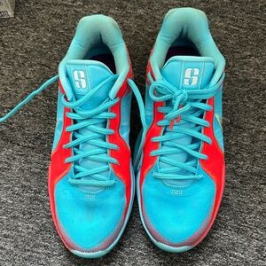 Nike Athletic Shoes in Red and Blue